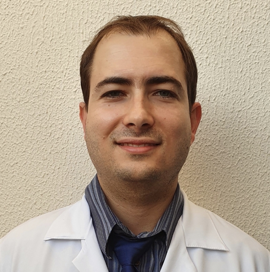 Dr. Daniel Augusto Ghiraldini Vieira